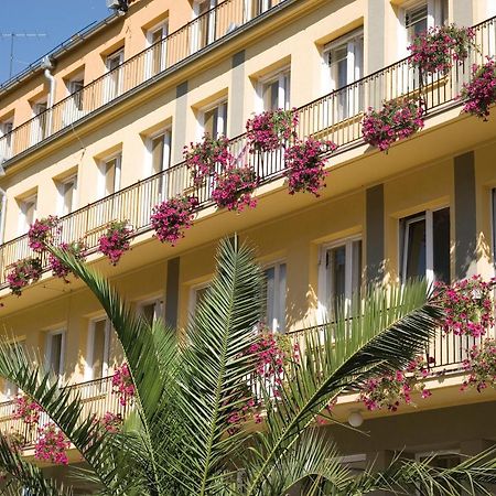 Dom Zdrojowy Aparthotel Jelenia Gora Bagian luar foto