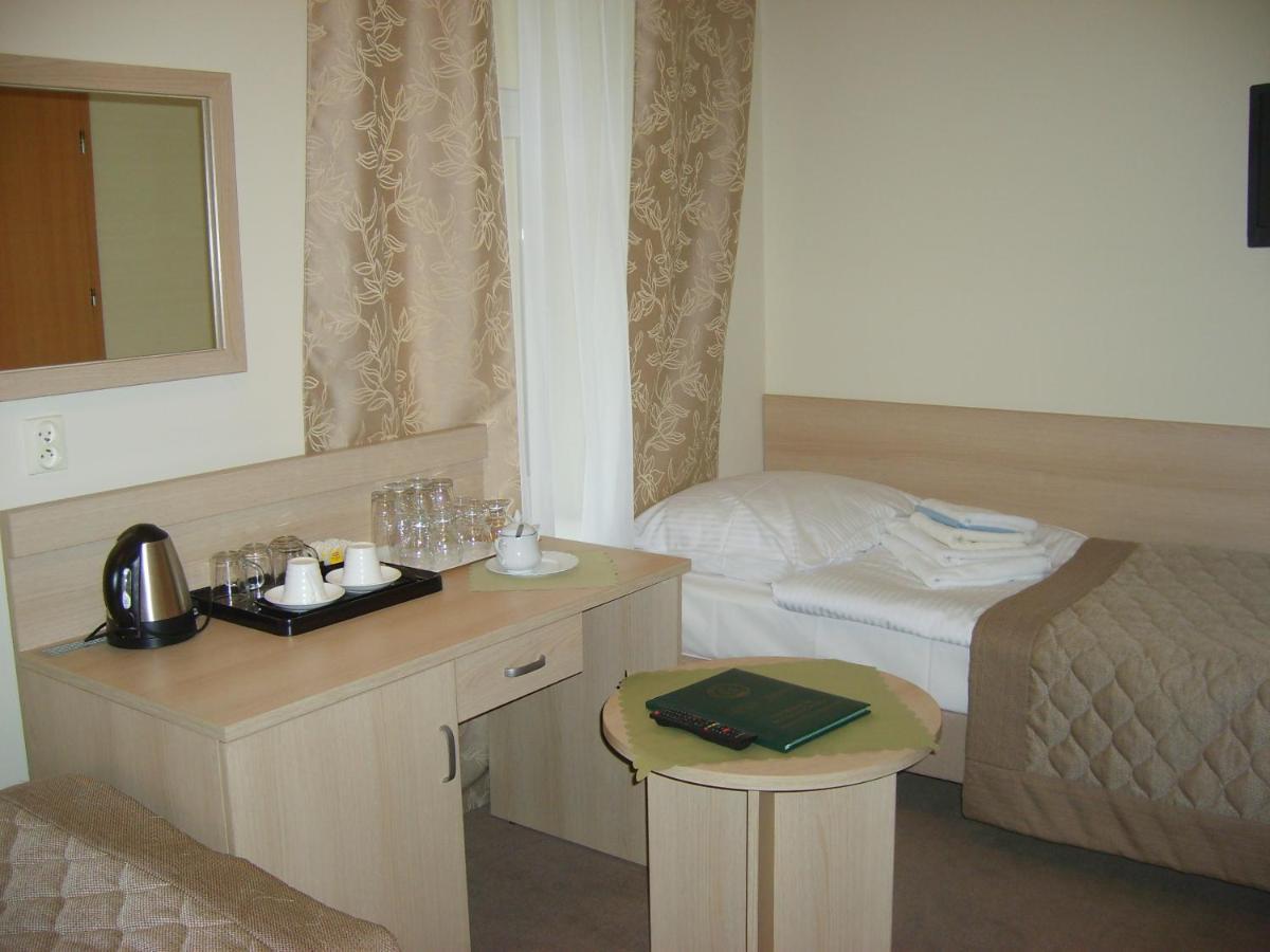 Dom Zdrojowy Aparthotel Jelenia Gora Bagian luar foto